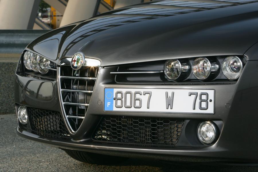 Детали экстерьера Alfa Romeo 159 (939A) 2005 года  (WW) (фото 22 из 34)